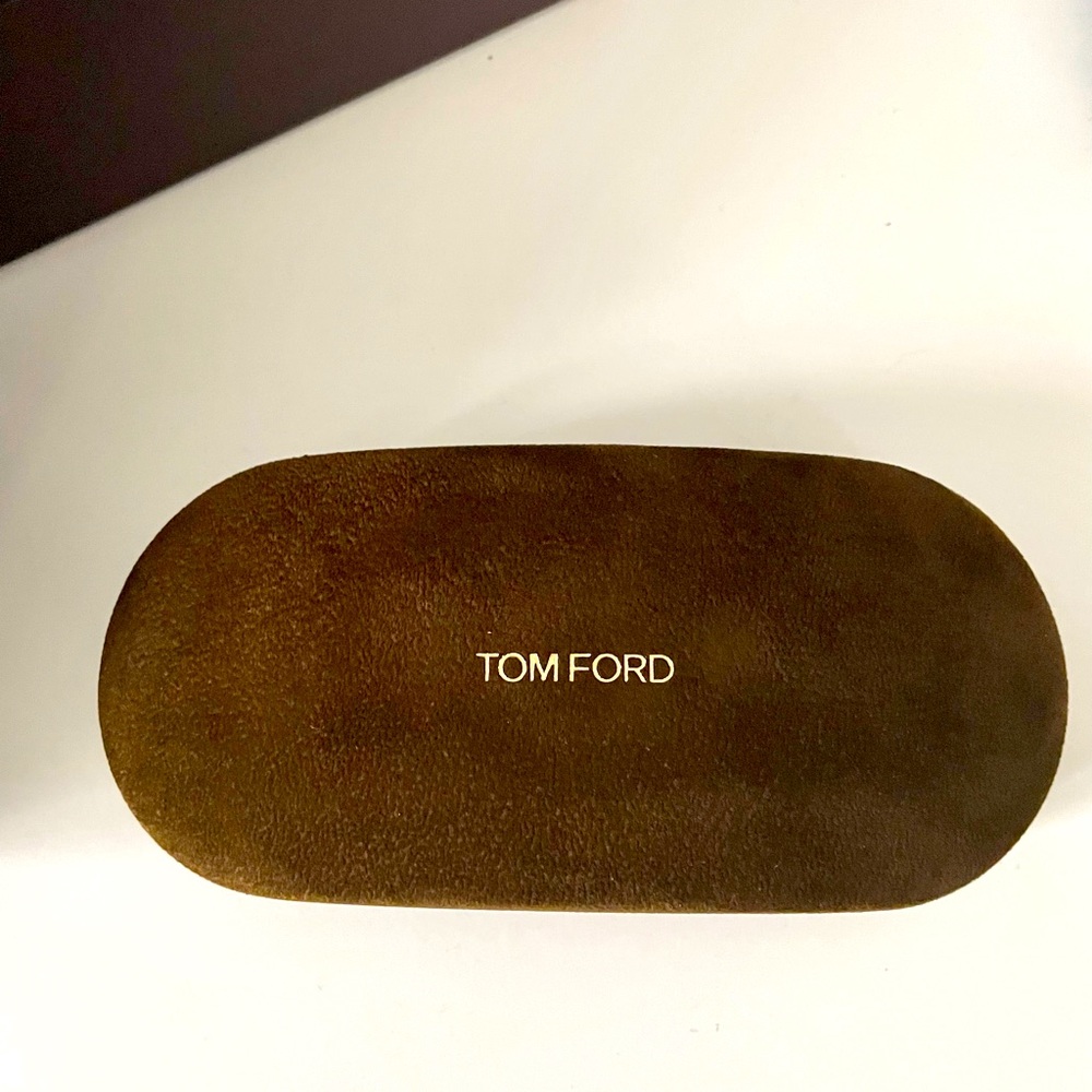 These amazing brand new unworn Tom Ford Aviators!! Absolutely beautiful Tom Ford